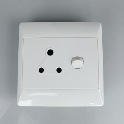 REDISSON White Wall Switched Socket – Effortless Control and Enduring Quality S001 White